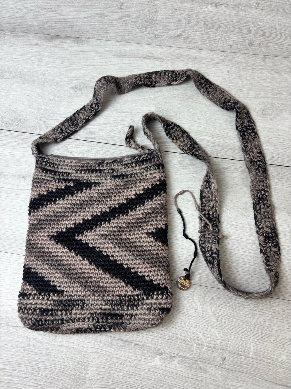 Sakroots Crochet Knit Crossbody Bag Taupe Black Boho Tribal Zip Purse